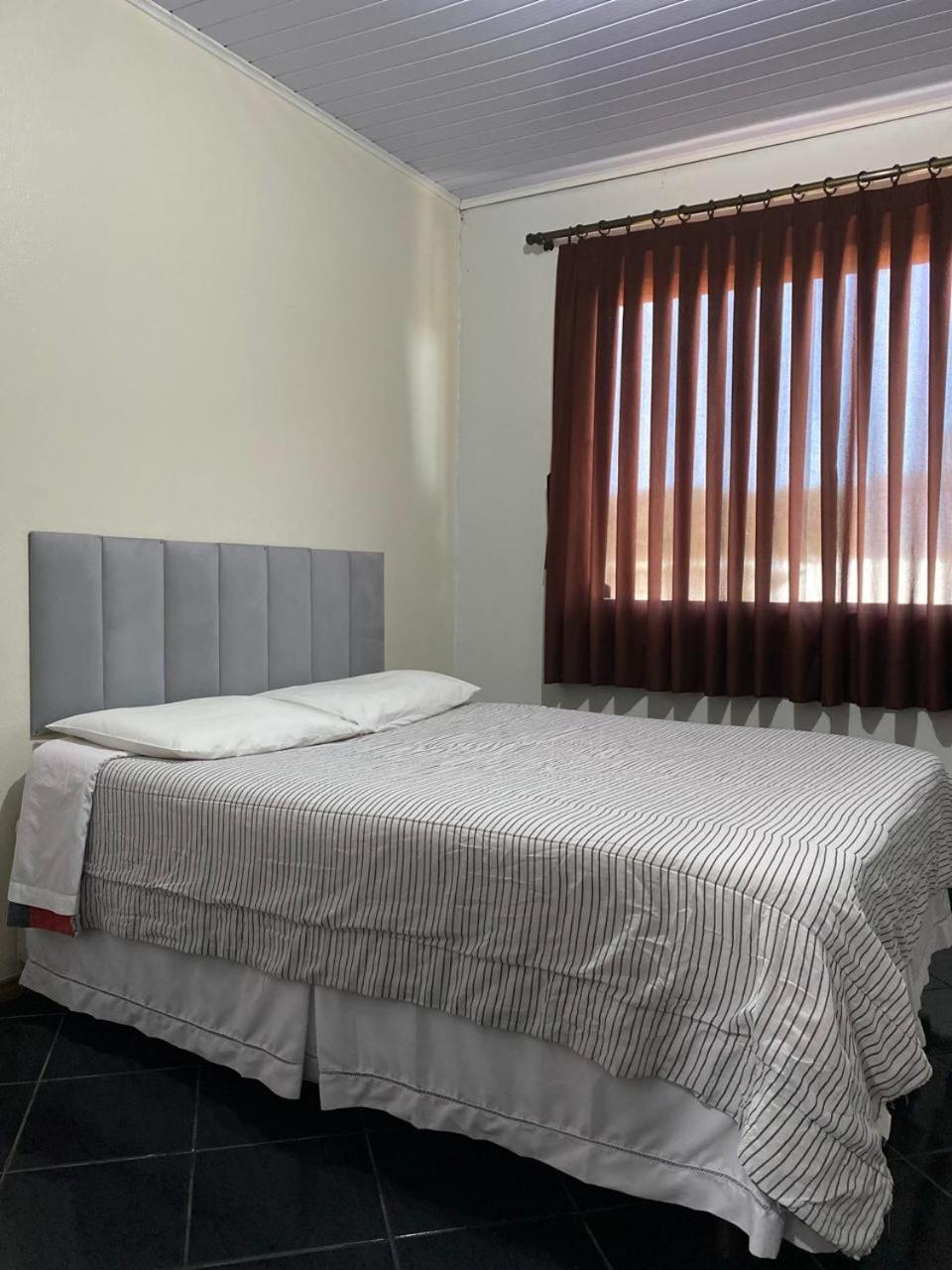 Hotel E Pousada Via Mar Itapocu Kültér fotó