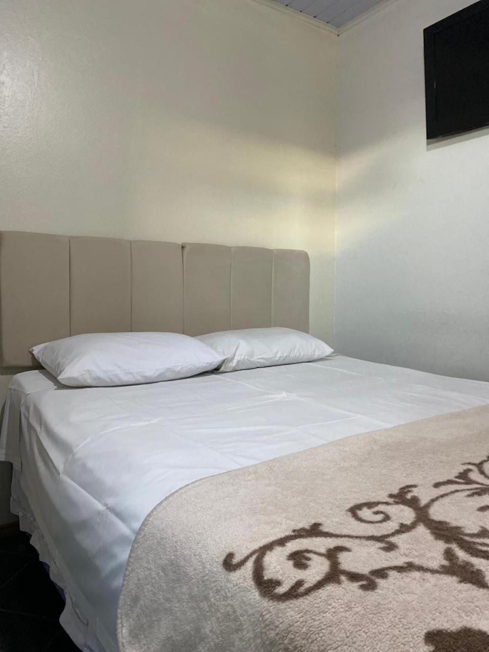 Hotel E Pousada Via Mar Itapocu Kültér fotó