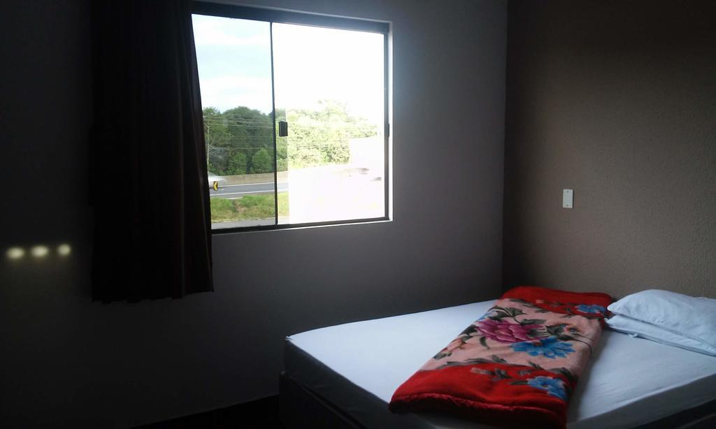Hotel E Pousada Via Mar Itapocu Kültér fotó